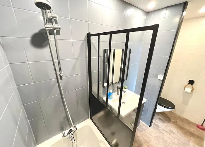 Magnifique ~hipster~ Porte Du Futuroscope Чассенеуил-Ду-Поитоу